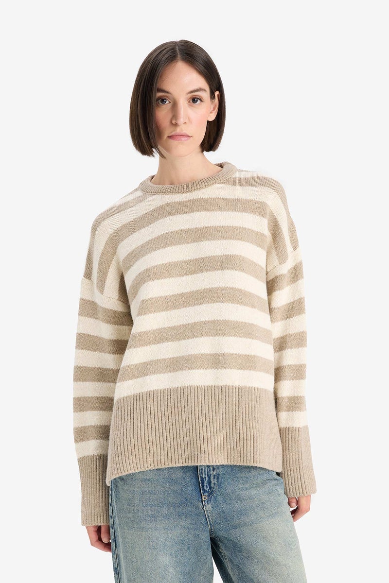 DeFacto Beige Woman Oversize Crew Neck Knitwear Pullover Casual - Image 3